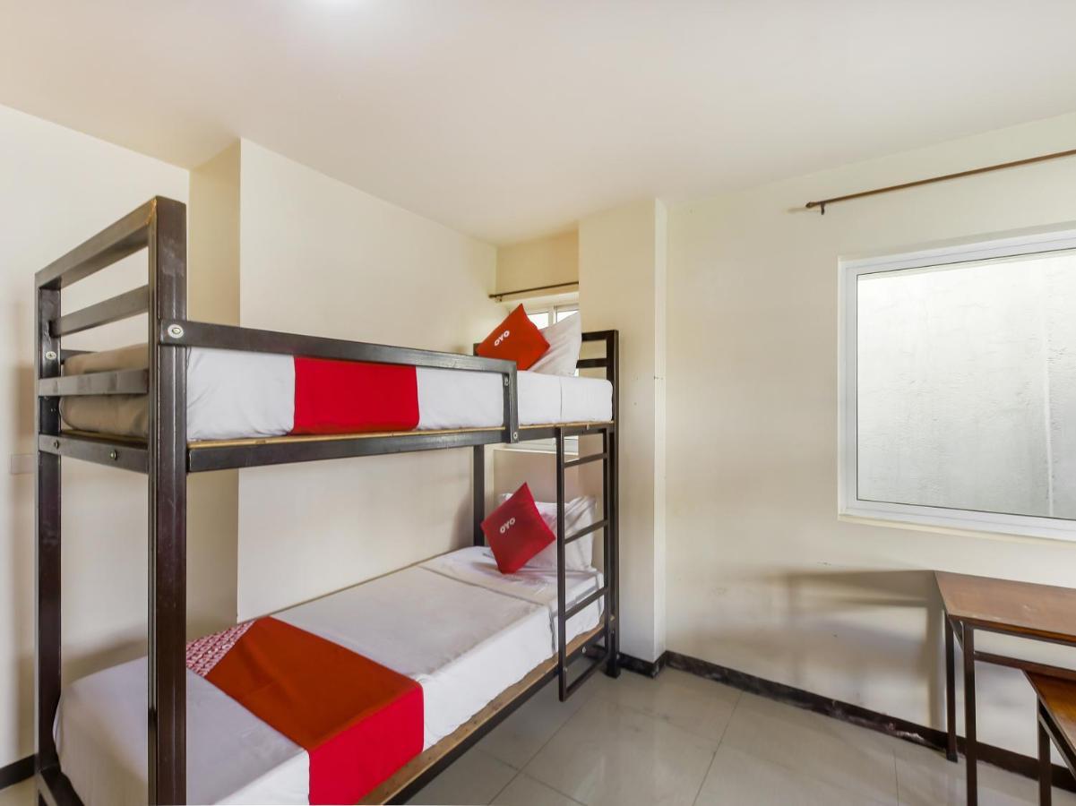 Oyo 842 City Smiles Apartelle San Juan  Kültér fotó