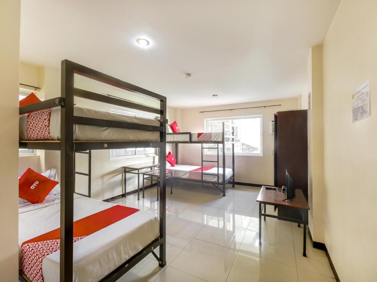 Oyo 842 City Smiles Apartelle San Juan  Kültér fotó