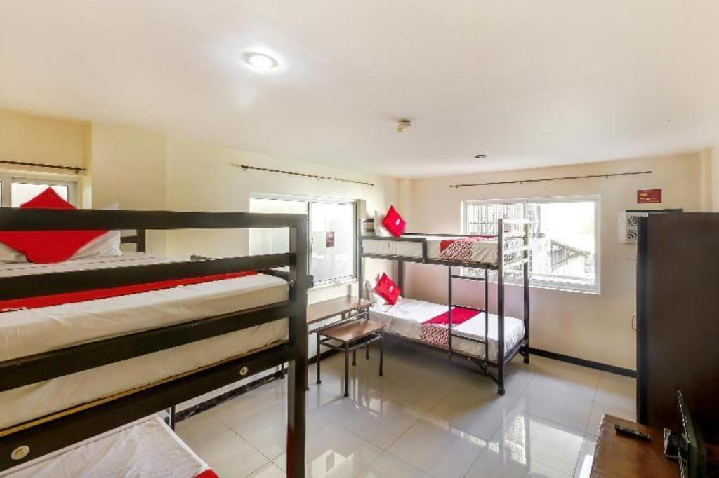Oyo 842 City Smiles Apartelle San Juan  Kültér fotó